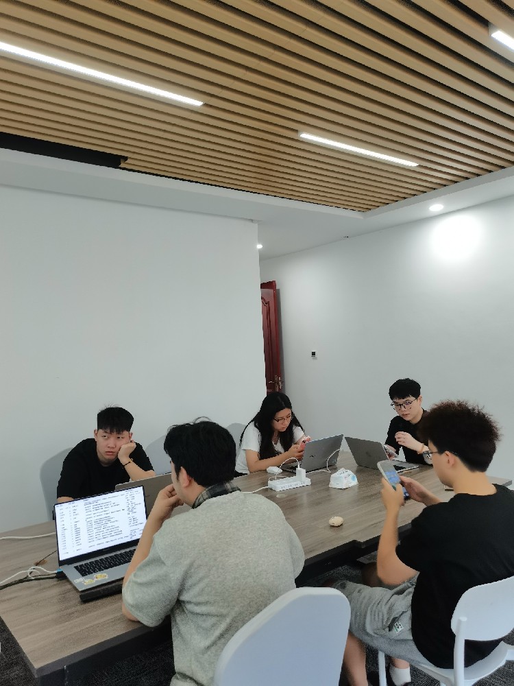小红帽直播学院长沙线下夜校结业喜讯｜下班学新媒体，零基础也能玩转短视频与 AI 自媒体